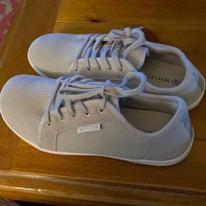 Women’s light grey tennis shoes, never worn